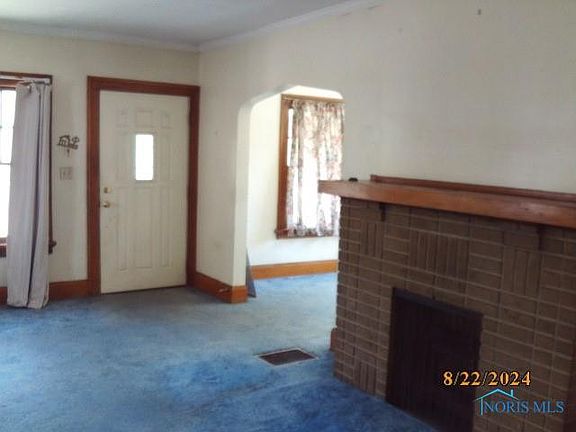 3rd image of 842 Brighton Ave