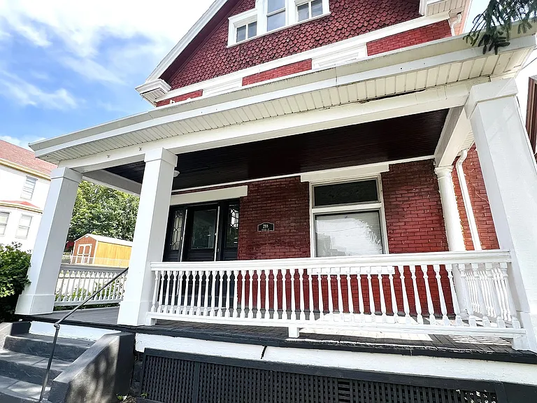 288 Helen St #6 — Photo 4