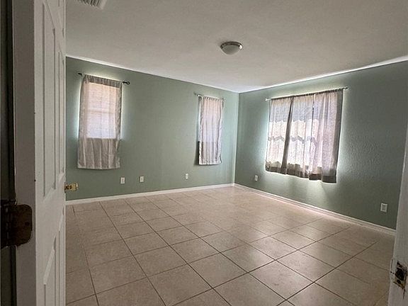 3rd image of 850 Bell Blvd S