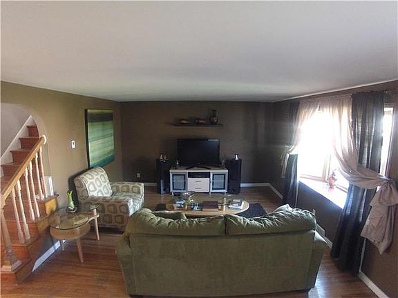 4th image of 28 Oehman Blvd