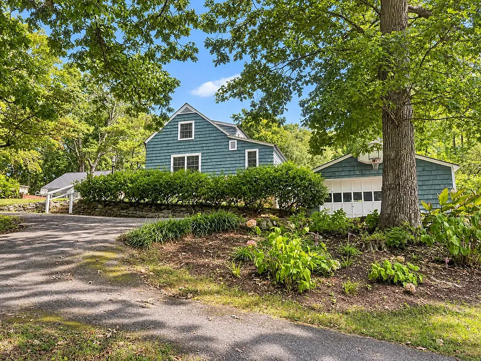 31 Dogwood Rd