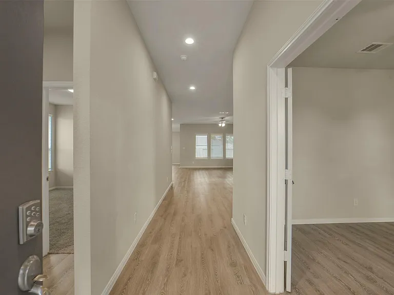 31106 Durham Creek Ct — Photo 4