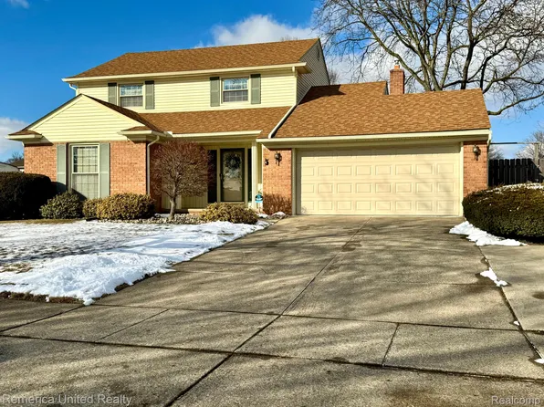 36048 Grennada St, Livonia, MI 48154