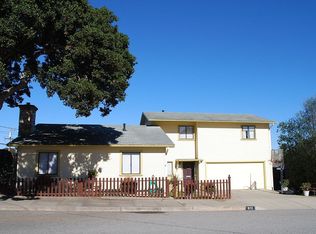 672 Spruce Ave, Pacific Grove, CA 93950