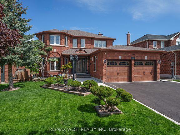 2nd image of 27 Golden Meadow Rd
