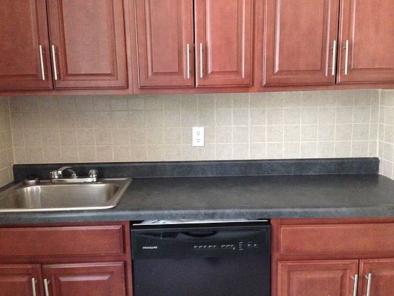 2nd image of 1722 Caton Ave APT 10