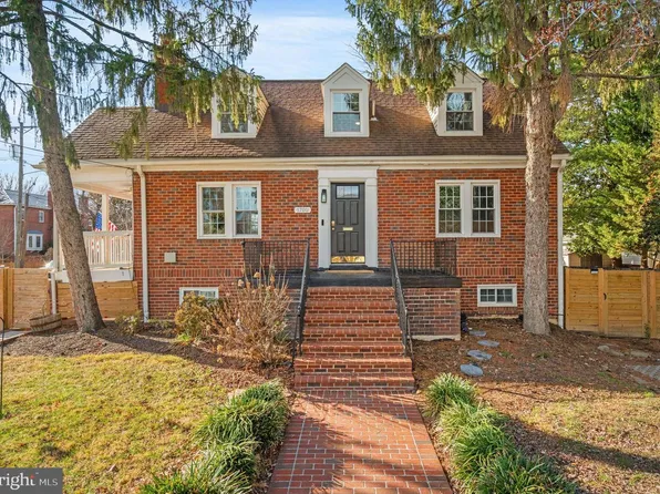 1700 Dewitt Ave, Alexandria, VA 22301