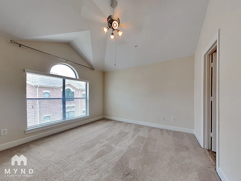 648 Westcross St #805 — Photo 5