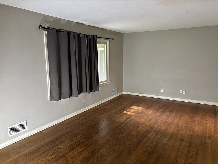 6729 Melrose Ln — Photo 3