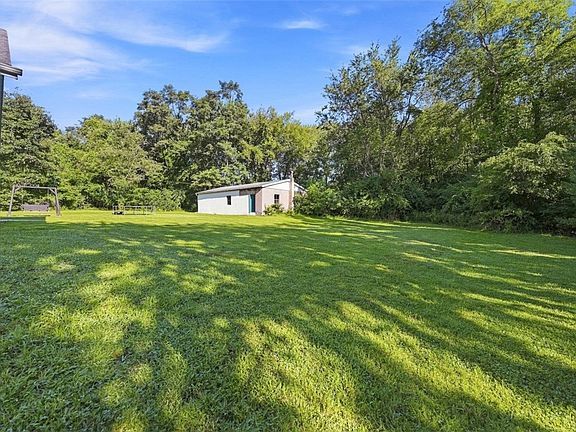 4th image of 1415 Fowler Ln