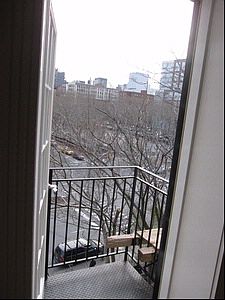 1st image of 47 E 1st St #~3f
