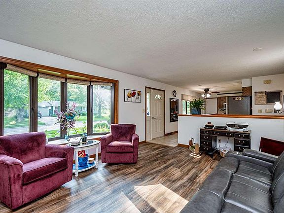 4th image of 1115 Hauer Dr