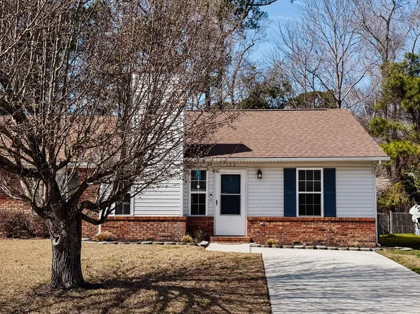 159 Brenda Dr, Jacksonville, NC 28546