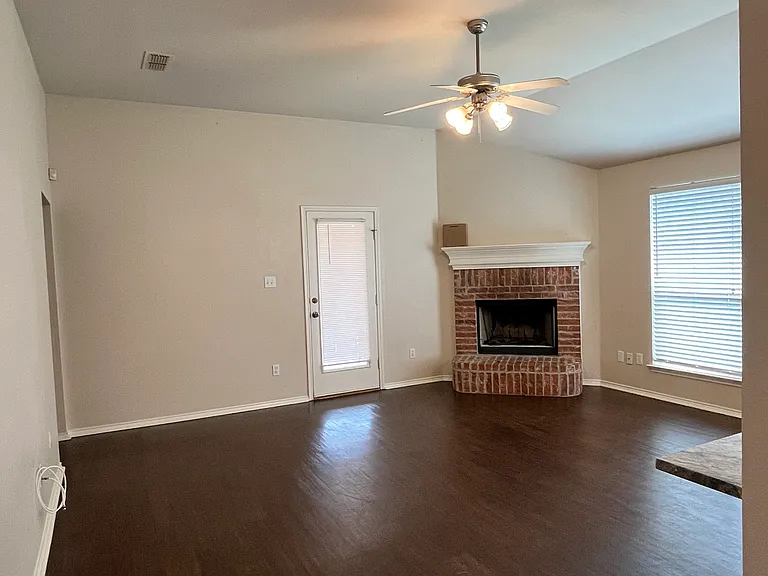 3393 Blanco Dr — Photo 8