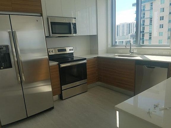 3rd image of 2900 NE 2nd Ct #19