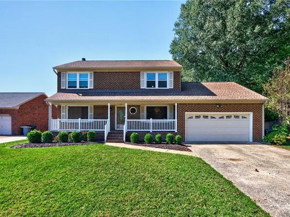 24 Phyllis Ln, Hampton, VA 23666
