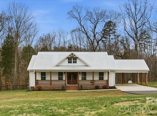 715 Miles Rd, Dallas, NC 28034