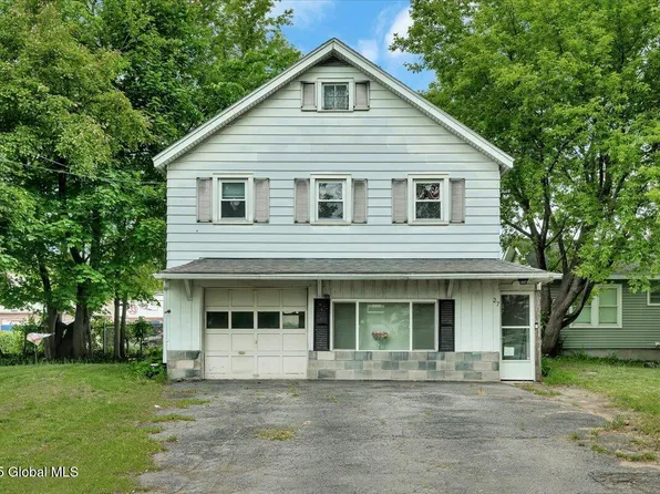 27 Washington Avenue, Colonie, NY 12205