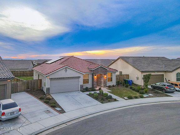 2nd image of 3317 Whispering Brook Ln