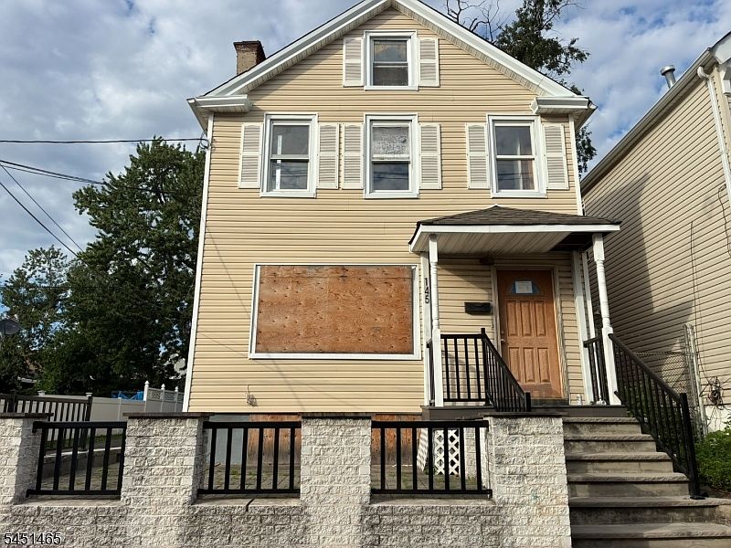 1st image of 145 Ward St