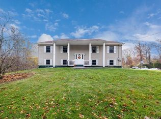 1007 Benjamin Van Keuren Dr, Pine Bush, NY 12566