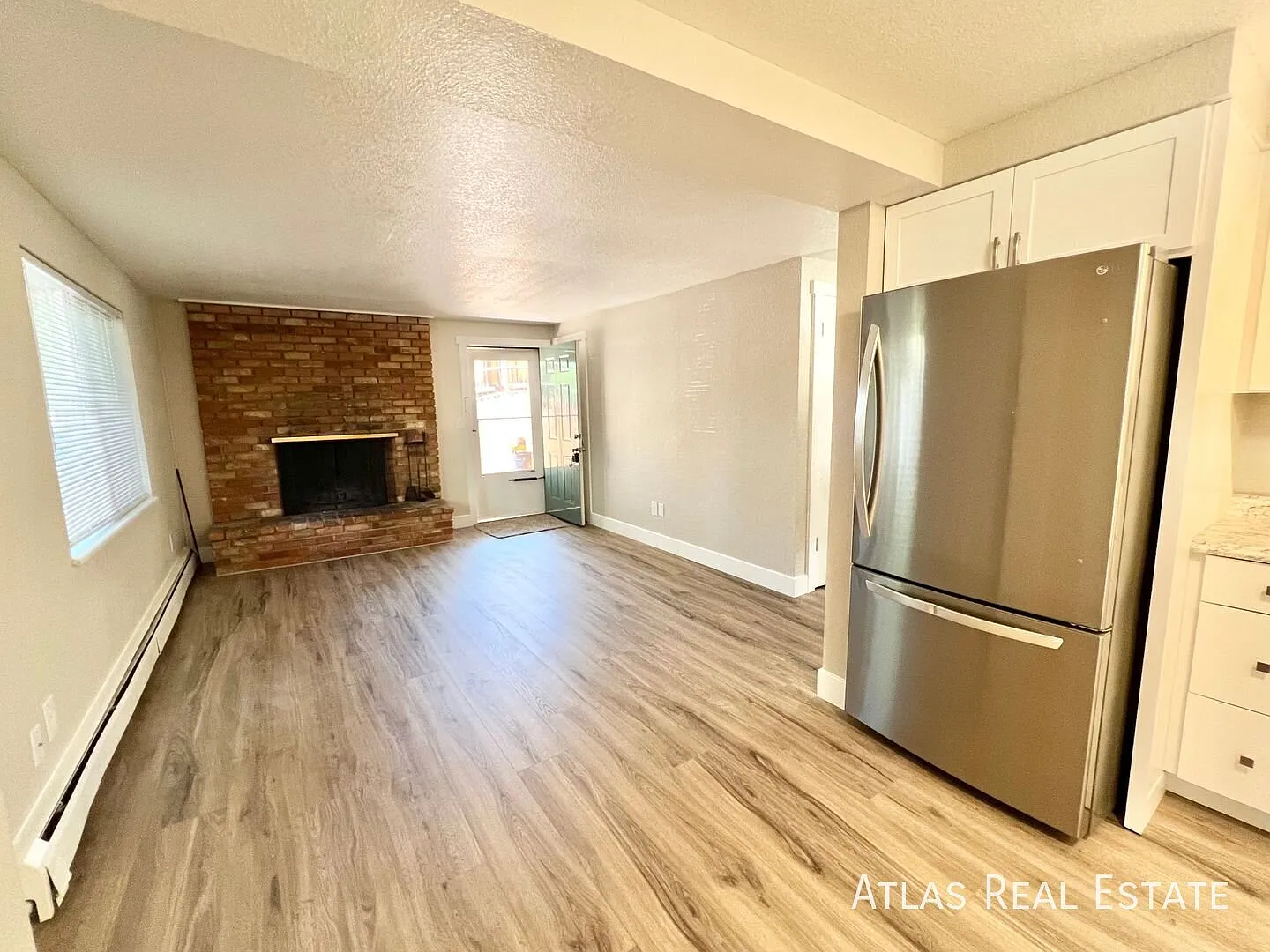 Modern Apartment in Manitou Springs Available This November ~ Apply Today! — Photo 3