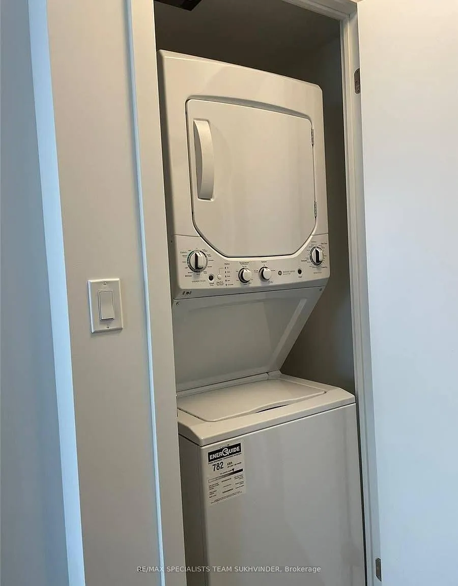 1 bed, $2,000 — Photo 4