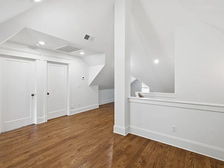 4411 Nebraska Ave — Photo 32