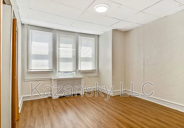4808 N Franklin St — Photo 16