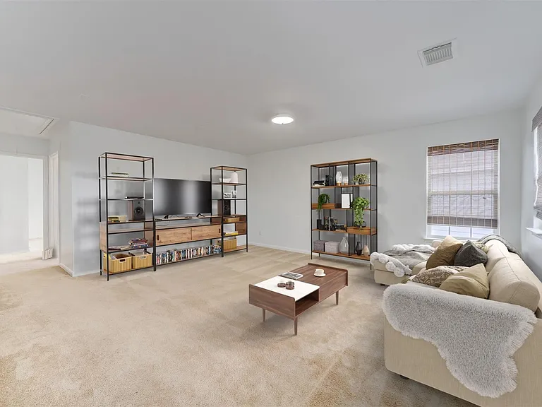3211 Legends Hill Ct — Photo 8