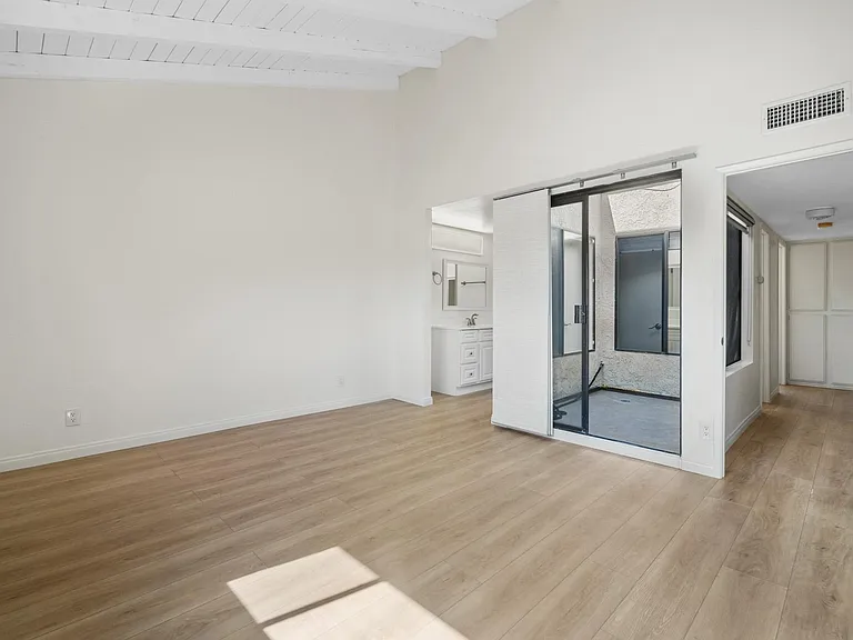 2520 Ruhland Ave #D — Photo 12