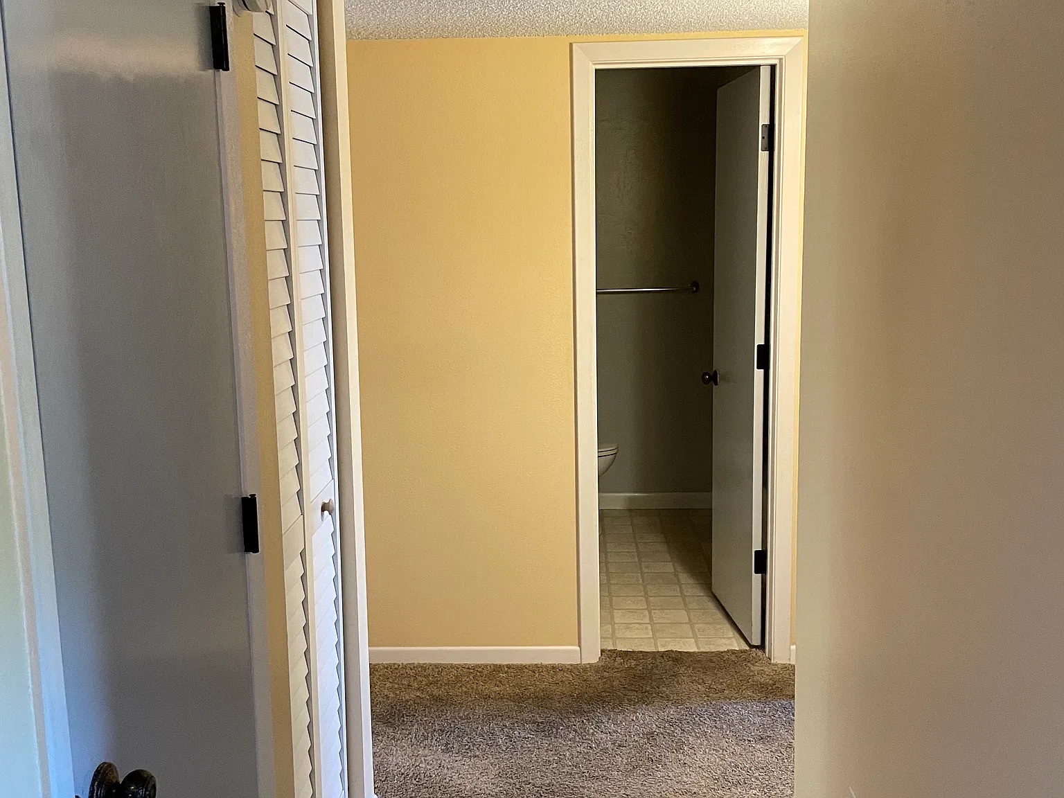 SW Prairie Rd, Topeka — Photo 2