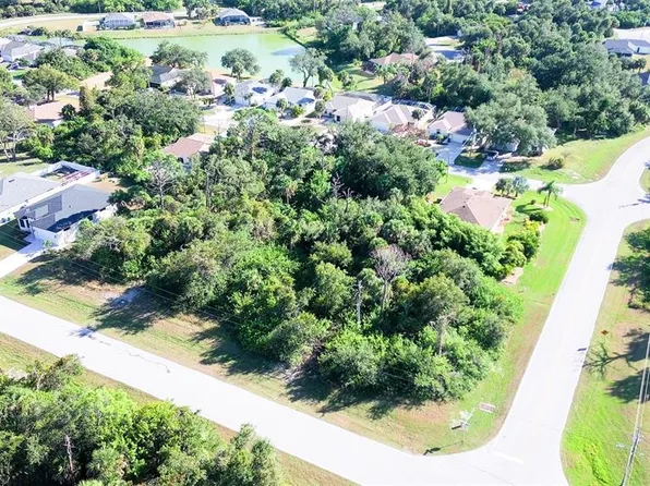 197 Cougar Way #1046, Rotonda West, FL 33947