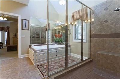 5th image of 9401 Royal Mountain Dr