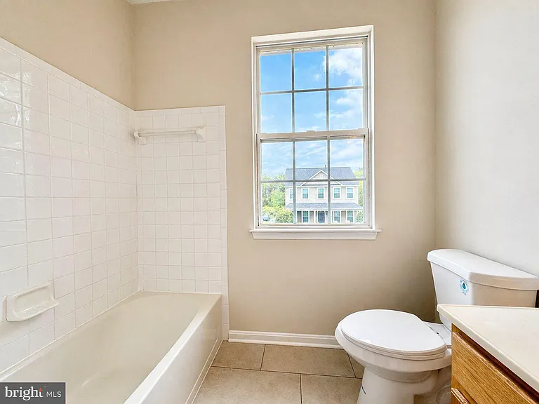 12434 Iona Sound Dr — Photo 18