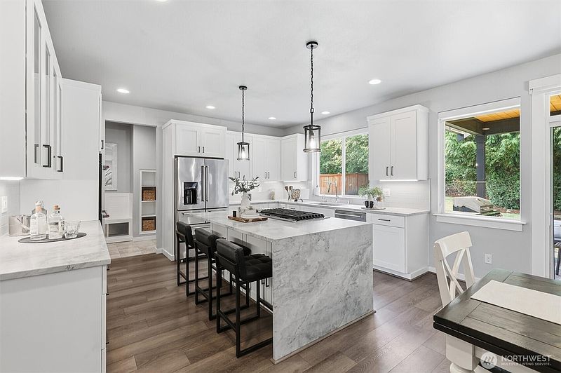 3rd image of 21701 8th Avenue SE