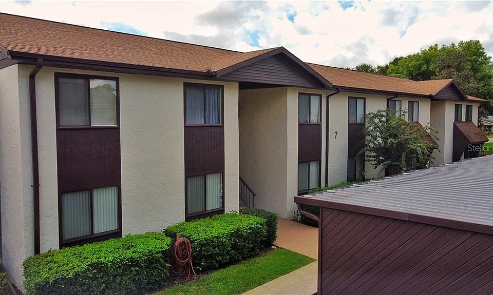 1st image of 522 Bahia Cir #A