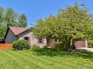 1068 Lisa Blvd, Aurora, IL 60505