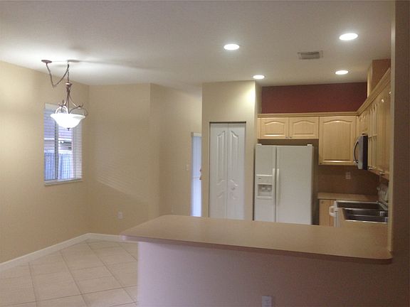 Kitchen and Breakfast Area
