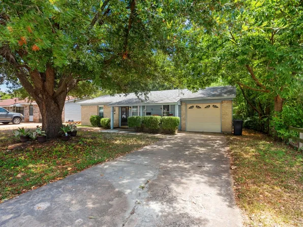 420 Stonewall Dr, Euless, TX 76039