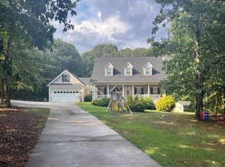 295 Green Acres Cir, Lavonia, GA 30553