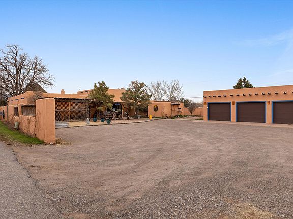 5th image of 414 C De Baca Ln NW