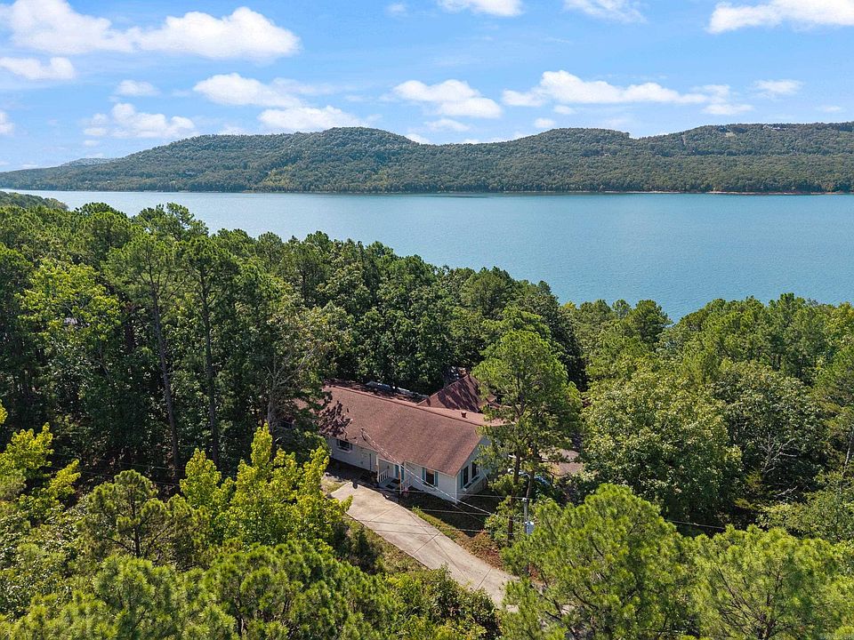 1st image of 554 Emerald Cove Rd