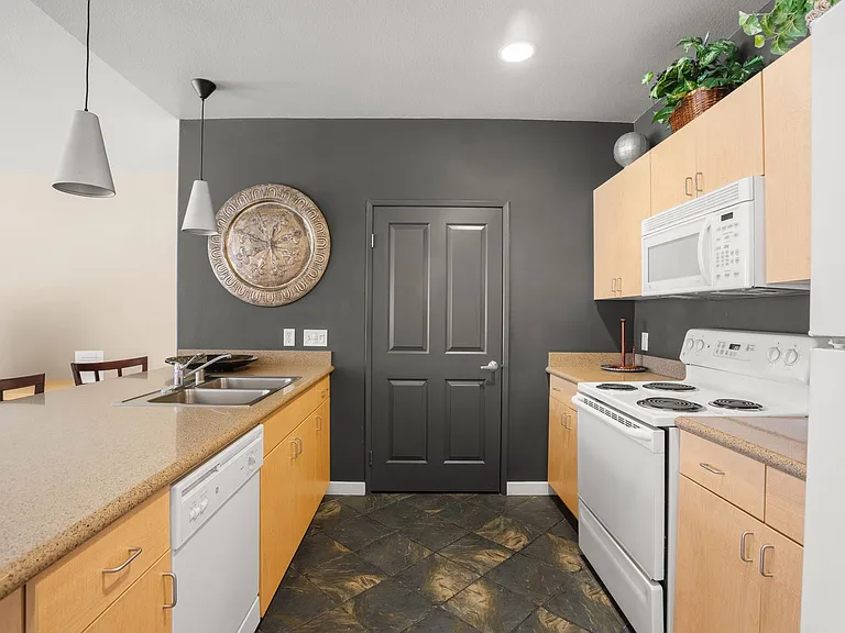 1501 Front St #633 — Photo 35