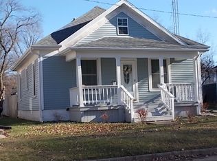 10 Kitchell Ave, Pana, IL 62557