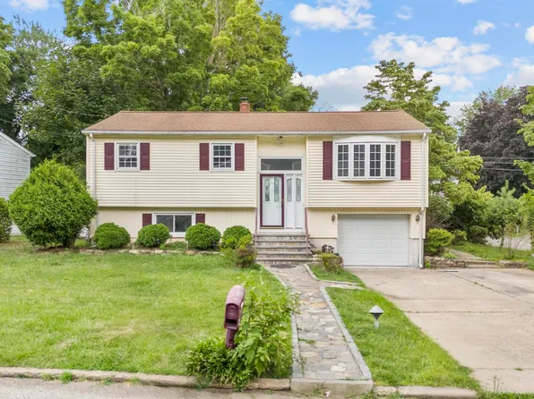 145 Eastwood Road, Bridgeport, CT 06606