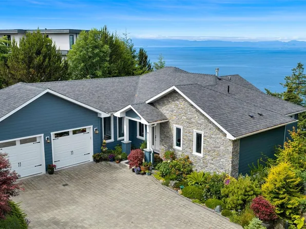 7420 Thornton Hts, Capital, BC V9Z 1L8
