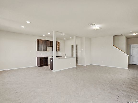 4th image of 10322 Melissa Ranch Blvd