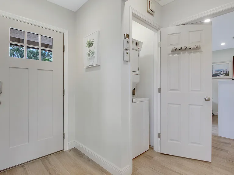 533 Club Dr — Photo 22