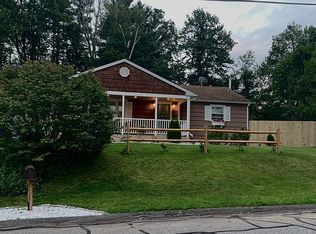 24 Sunrise Dr, Torrington, CT 06790